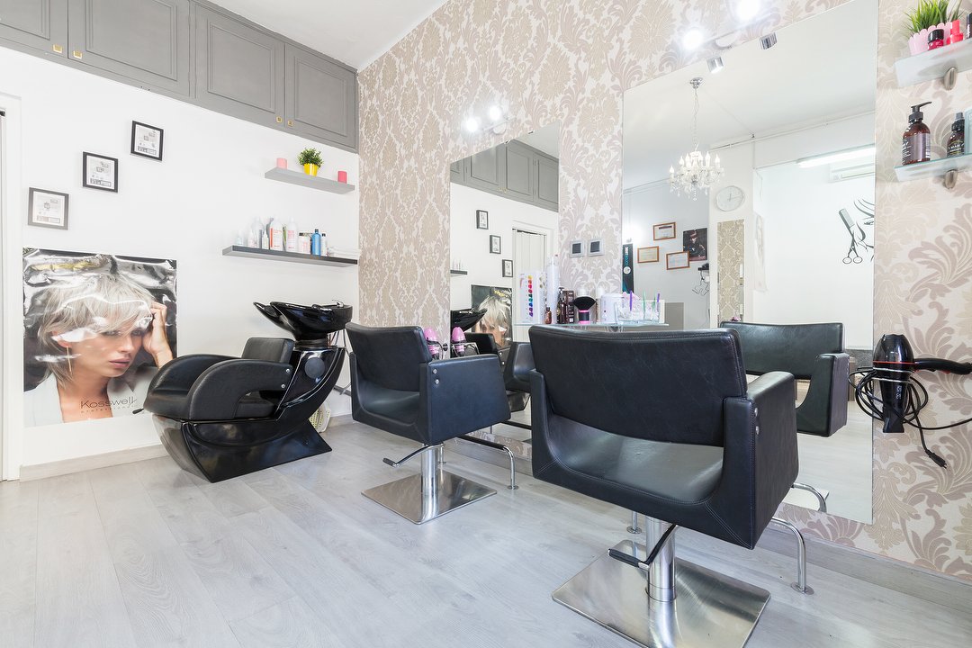 Kinan Perruquers, Pubilla Cases, Provincia de Barcelona