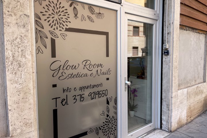 Glow Room Estetica e Nails - Onglerie Roma - Photo de galerie - OneBooking