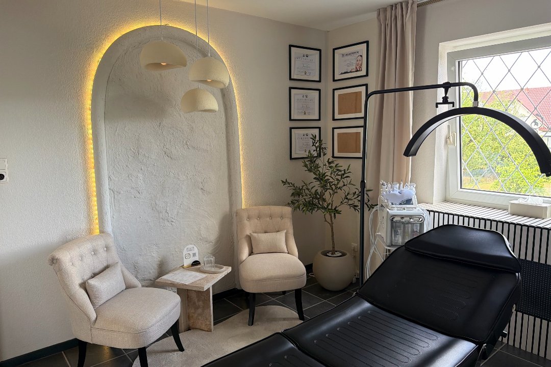 Beauty Aura by Anastasia, Kassel