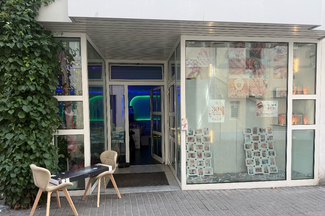 Relax Nail, Innenstadt, Trier