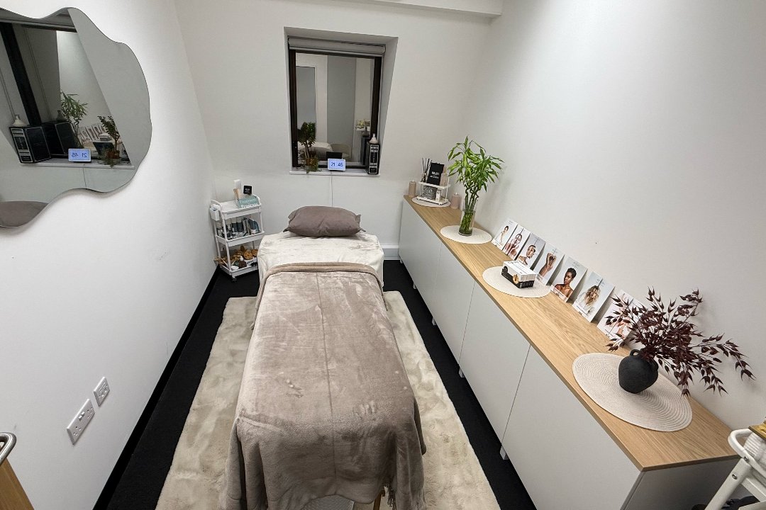 Caring Drops Beauty Private Studio, Morden, St.Helier, London