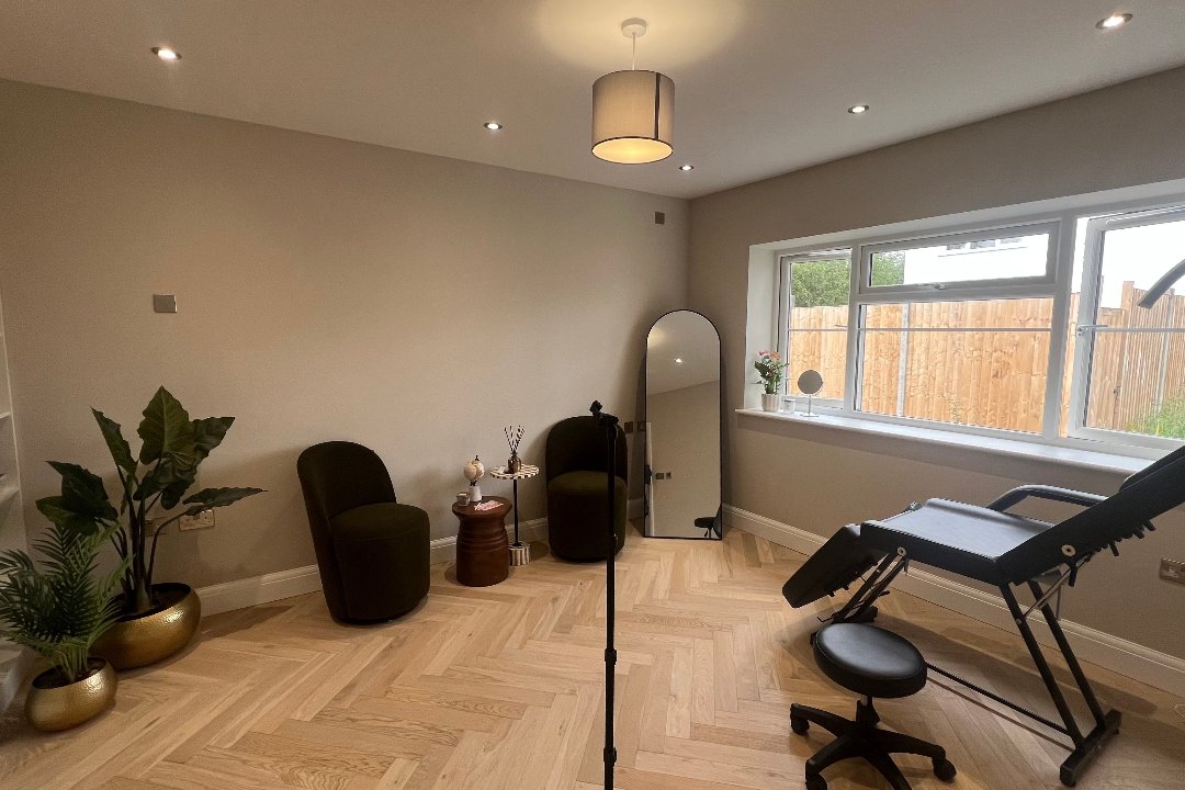 The Skinetics Lab, Trafalgar Road, London