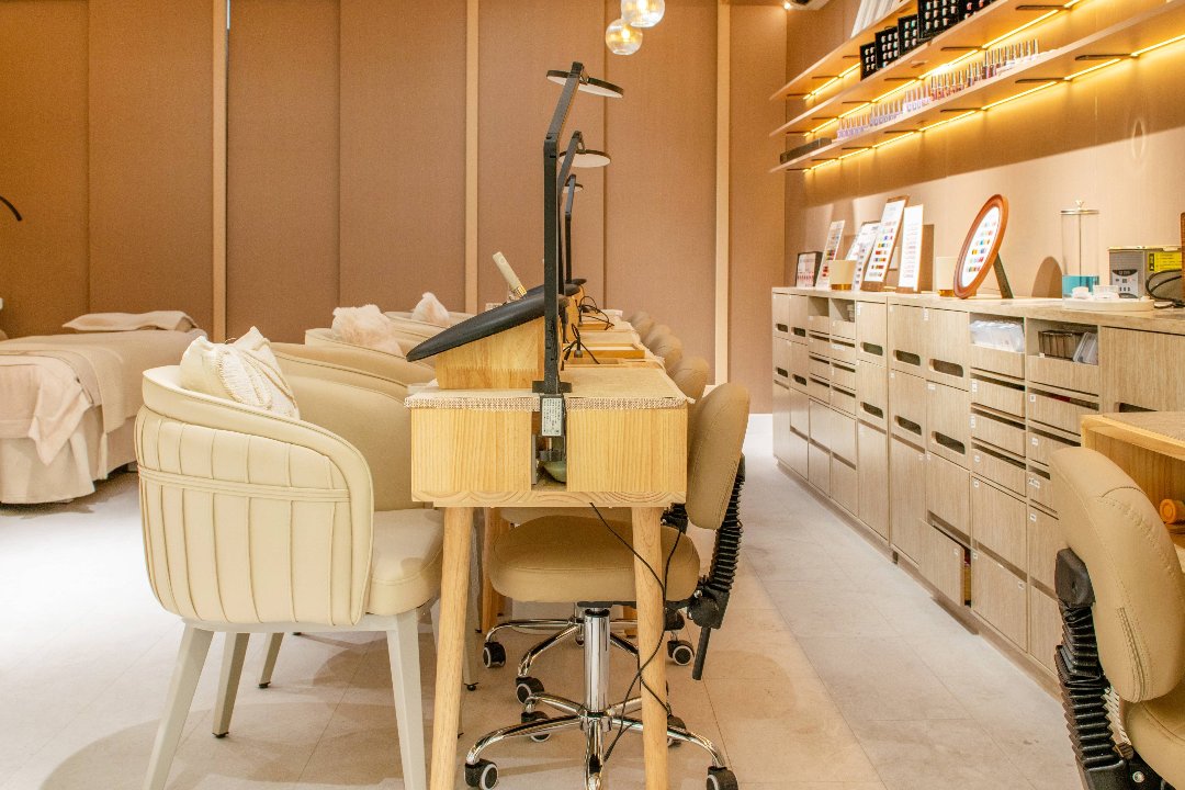 Saturn Beauty Camden Nail, Camden High Street, London
