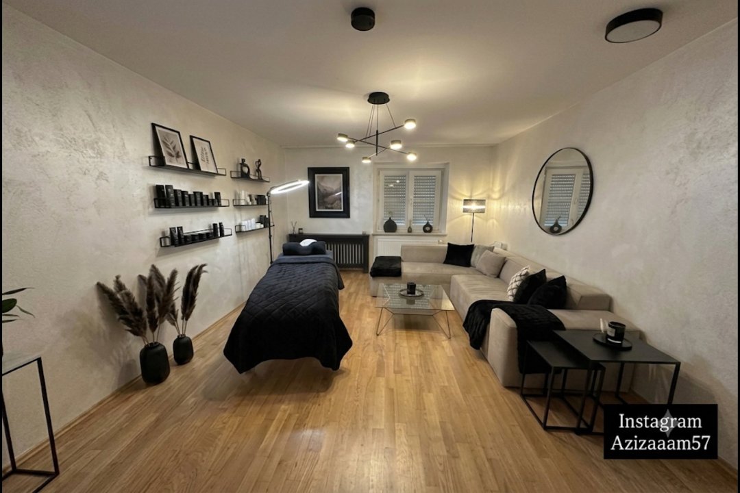 Nasanin Lashes, Schwabing, München