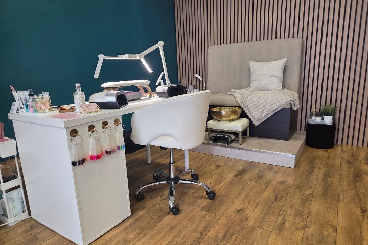 Bee You Nails - Onglerie Woolston - Photo de galerie - OneBooking