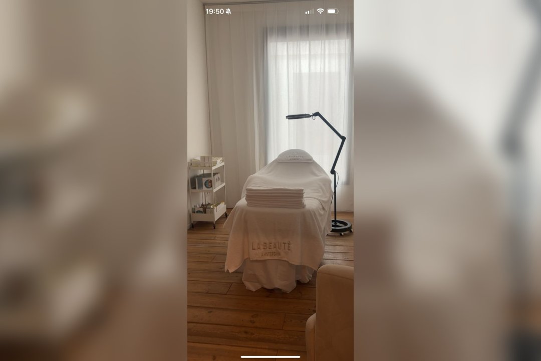 La Beauté Amsterdam , Bos en Lommer, Amsterdam