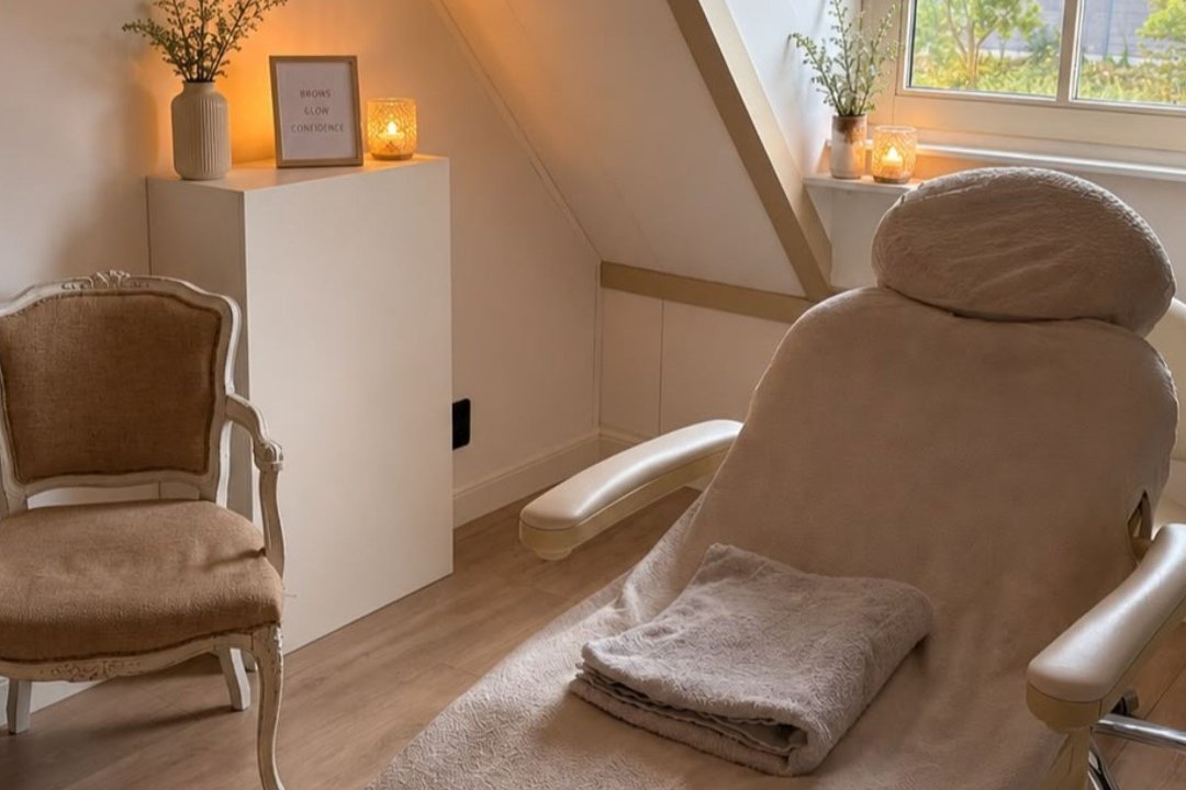 Weesper Brow & Glow, Weesp, Noord-Holland