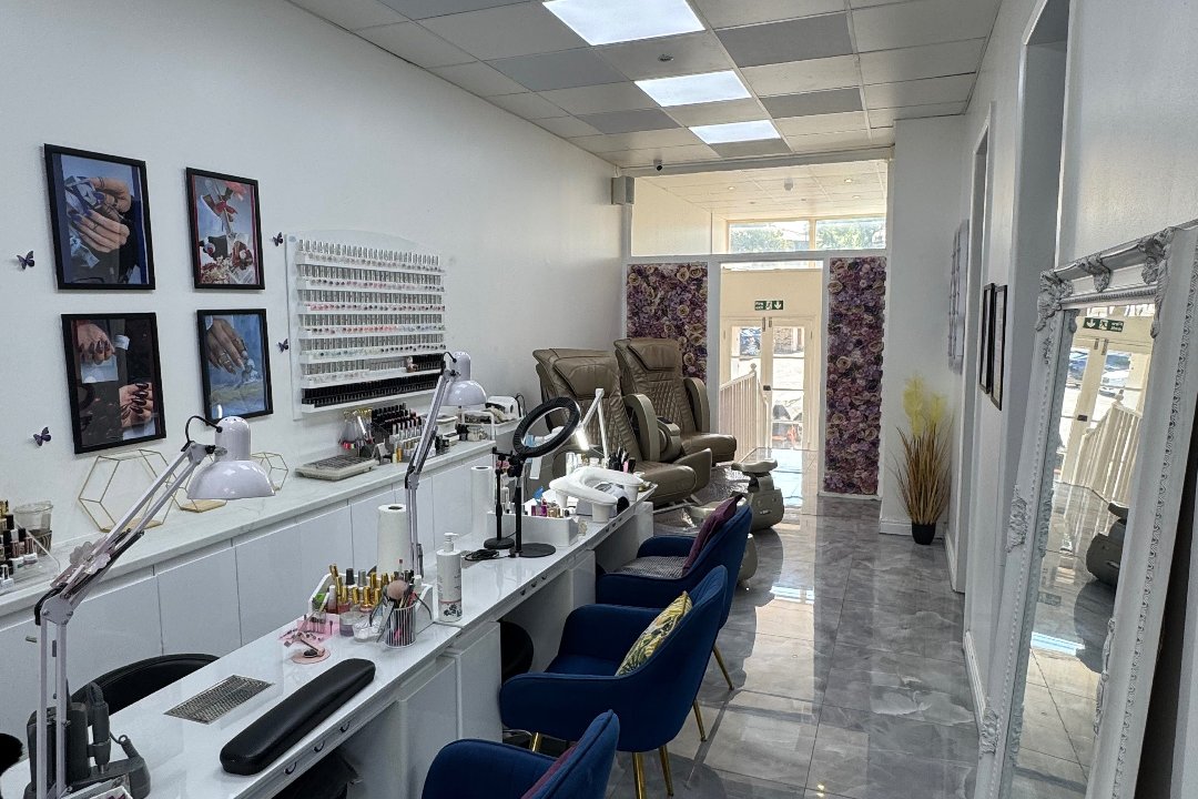 Lumi Nails, Upper Holloway, London