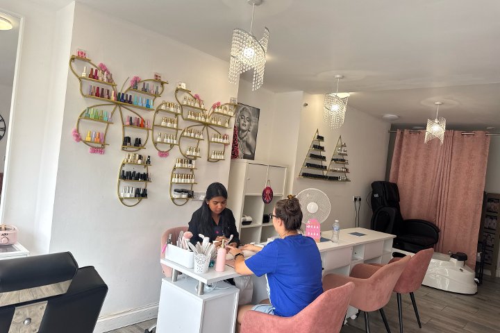 Shirley Nails & Beauty Bar - Onglerie Southampton - Photo de galerie - OneBooking