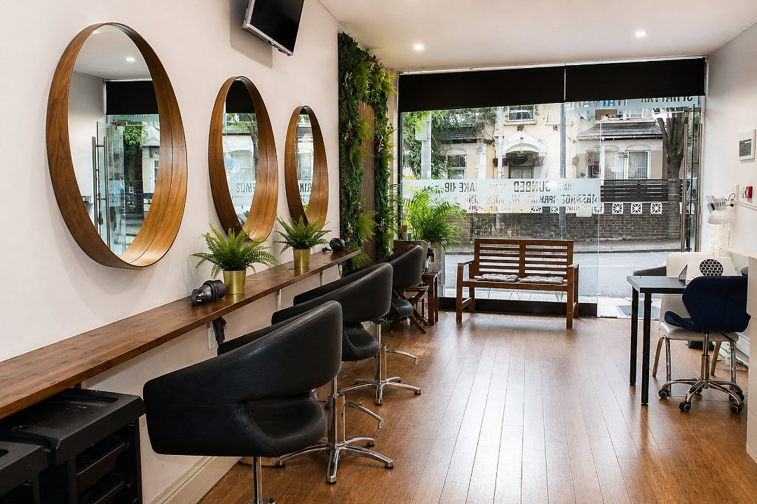 Glow Hair & Beauty Salon - English | Polish | Lithuanian | Russian speaking, Leyton, London