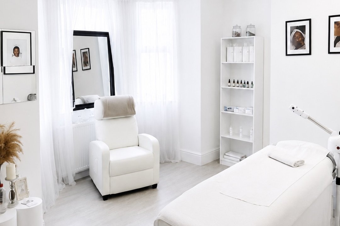 Beauty plump clinic, The Glades, London