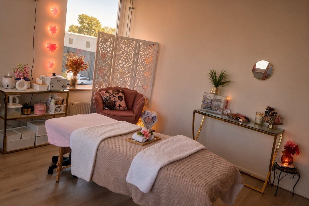 Beautysalon Varsha, Spijkenisse Centrum metro, Zuid-Holland