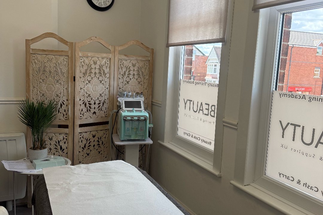 Dolly Beauty Therapy, Carlton, Nottinghamshire