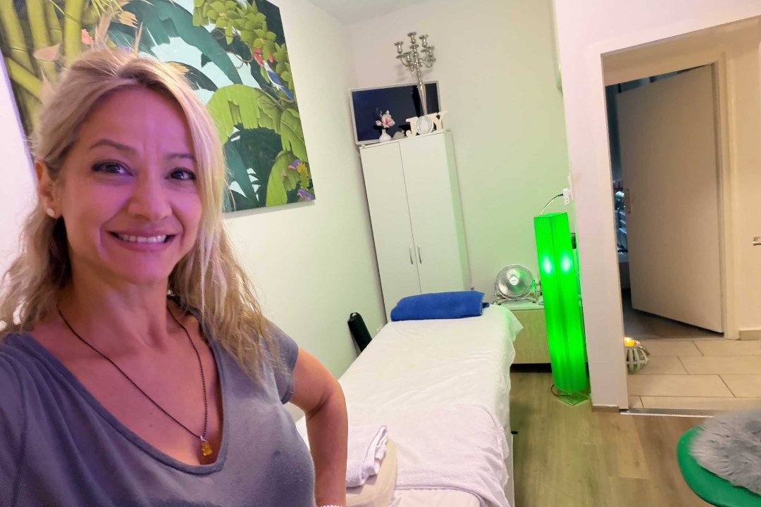 Anandi Wellness Massage @ Touch Of Class München | Kosmetik und Beauty Studio, Neuhausen-Nymphenburg, München