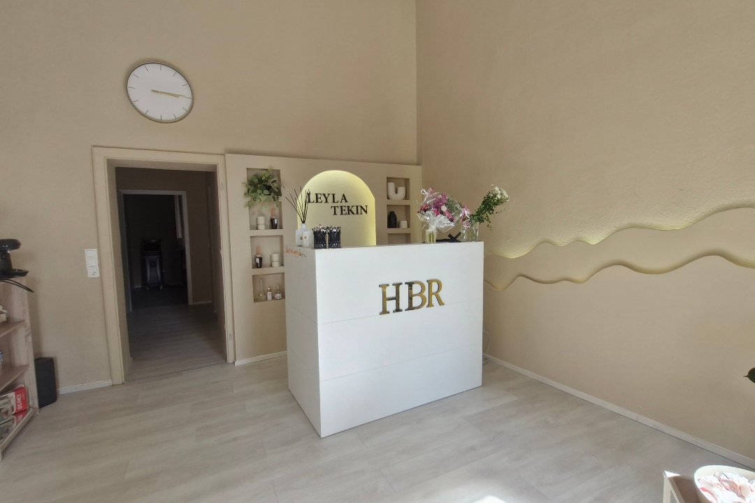Hair Beauty Roselin, Zionskirchplatz, Berlin
