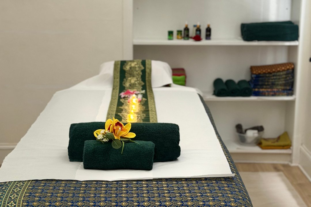 Holistic Thai Massage by Kwan, York Place, Edinburgh