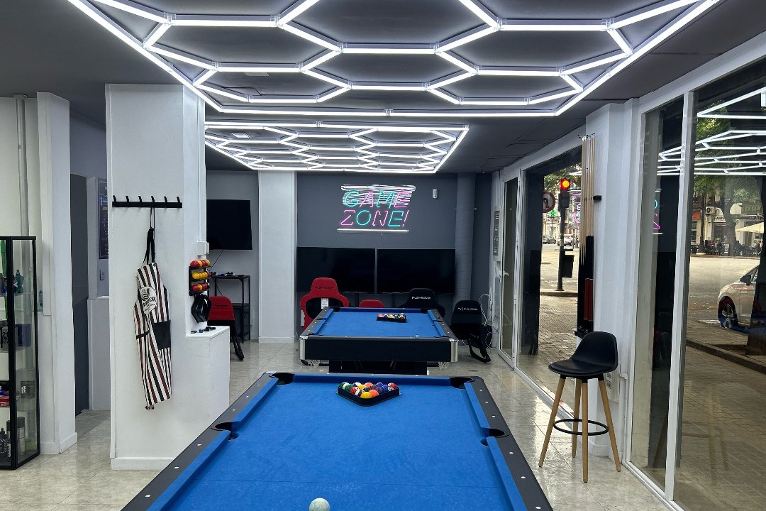 Game Over Barber Club, La Petxina, Valencia