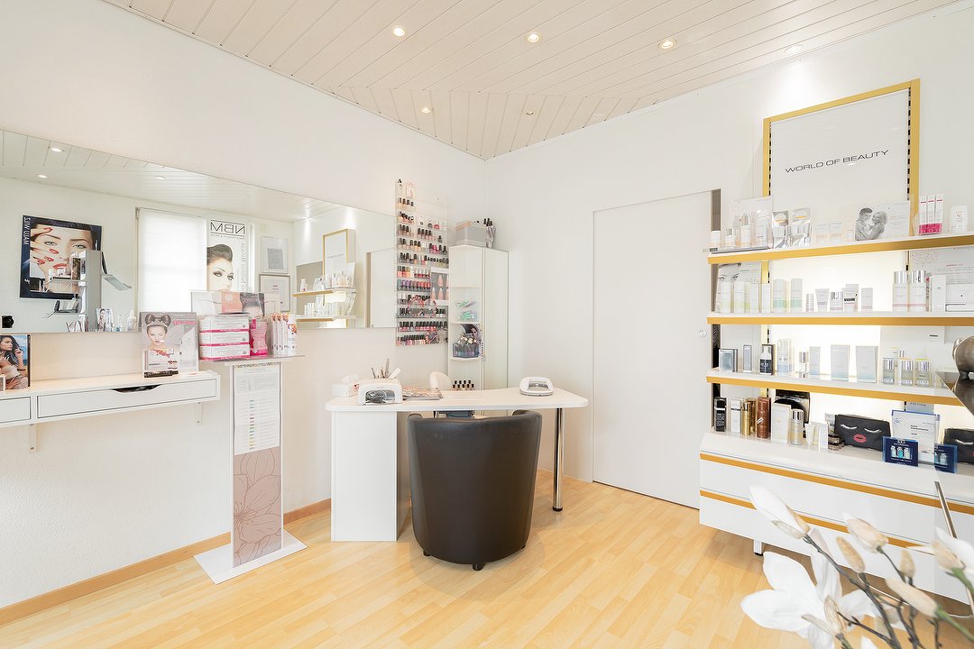 Mary's Cosmetics & Beauty Lounge, Uster