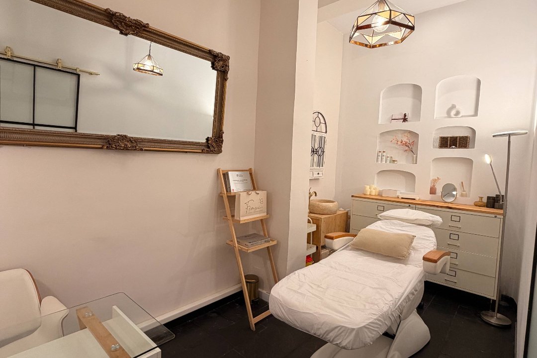 Ana Ortiz Enfermera Capilar y Dermoestética, Huertas, Madrid