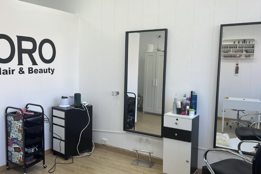 Oro Hair and Beauty, Sant Adrià Nord, Provincia de Barcelona