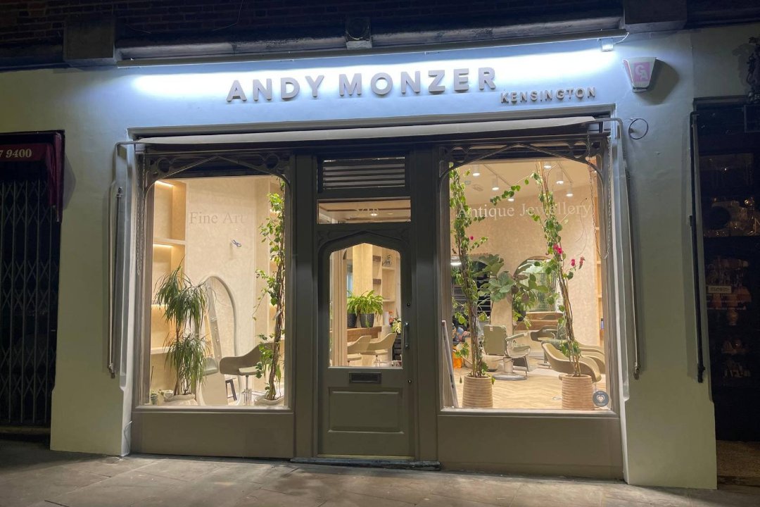Andy Monzer Kensington, Kensington Arcade, London