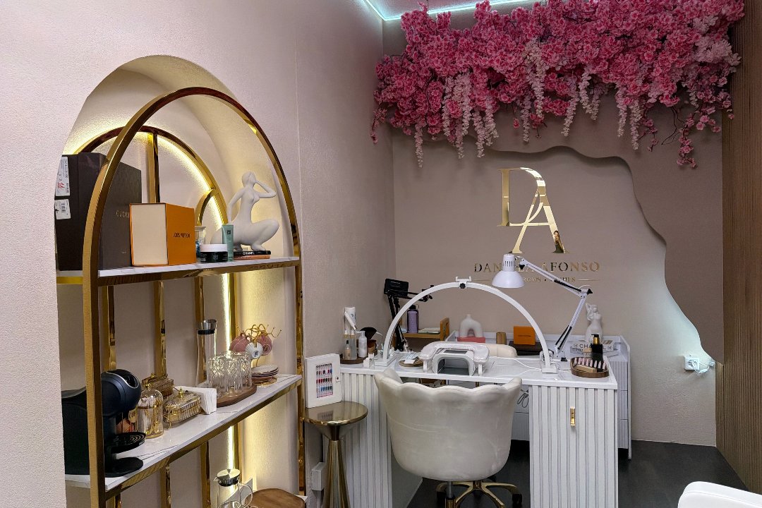 Daniela Afonso  beauty, Kreis 12, Zürich