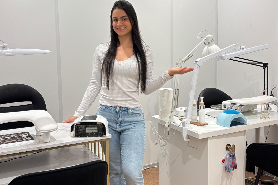 Nathalia Queiroz Nail and Care, Stadshart, Noord-Holland