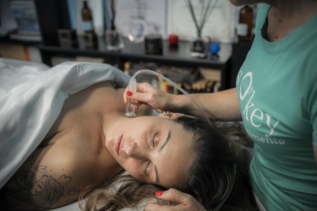 Ilona Buza - Face Therapist, Cairo Montenotte, Liguria
