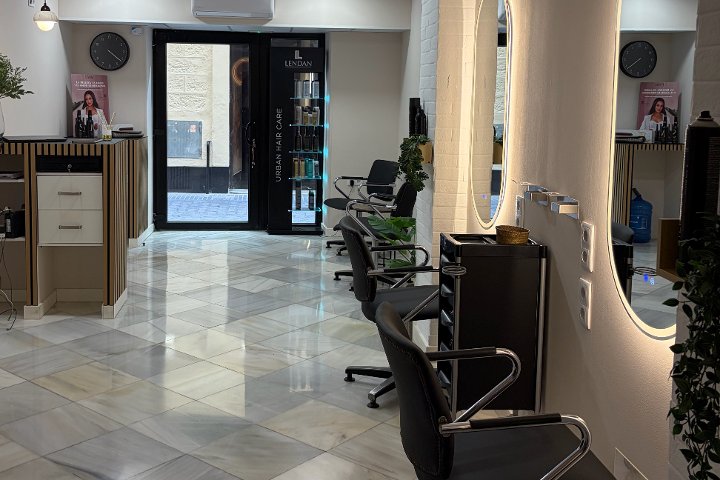 Peluquería Tony - Cádiz - Onglerie Cádiz - Photo de galerie - OneBooking