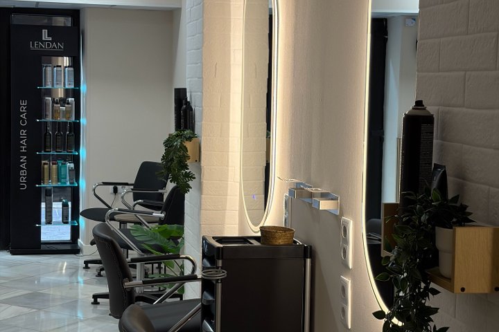 Peluquería Tony - Cádiz - Onglerie Cádiz - Photo de galerie - OneBooking