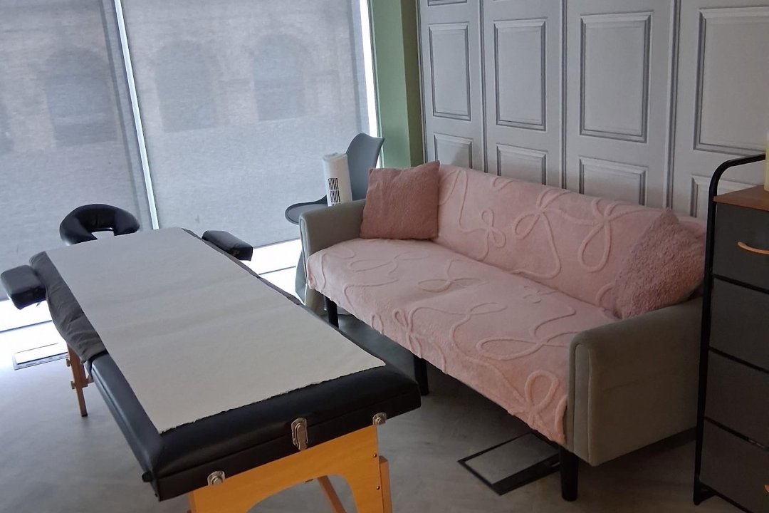 Andreea Massage, St James's House, Manchester