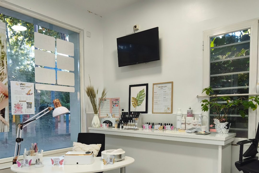 √∆ Nail Suite, Pinar de Chamartín, Madrid