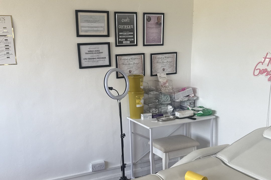 Sarahjanesacademy, Westerham, Kent