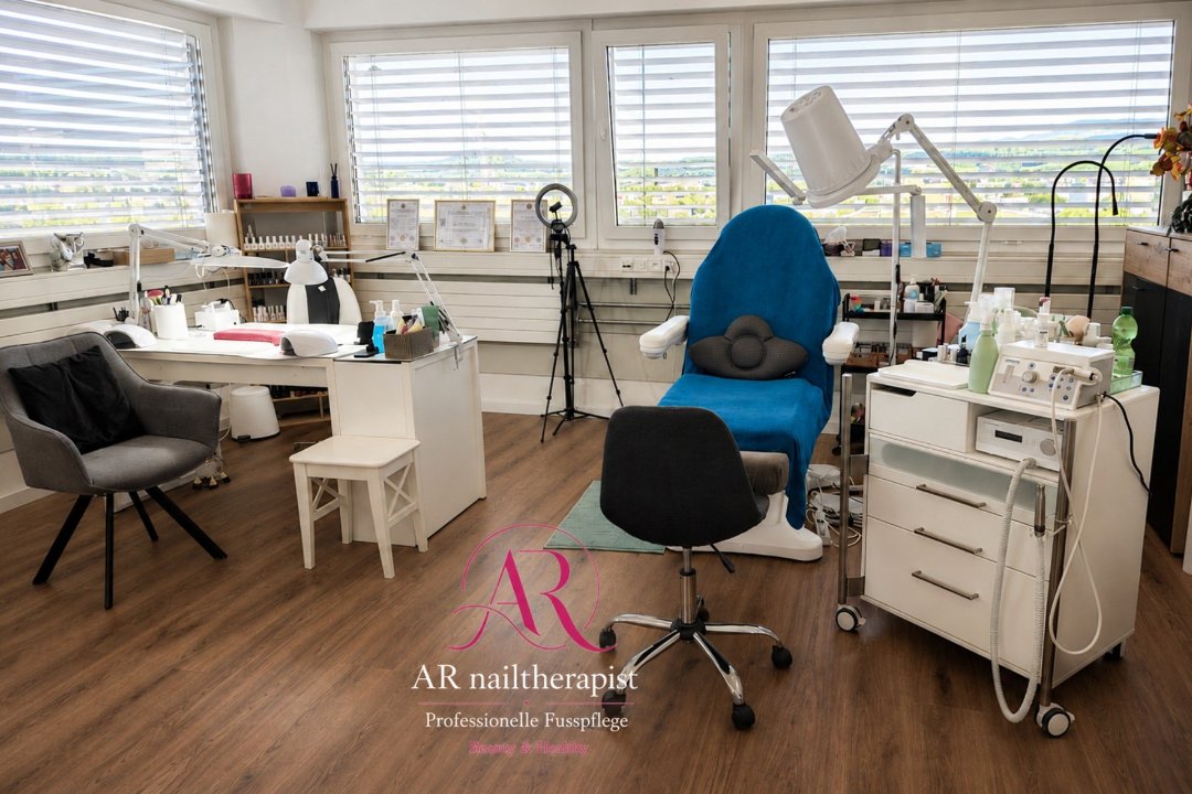 AR nailtherapist, Cham