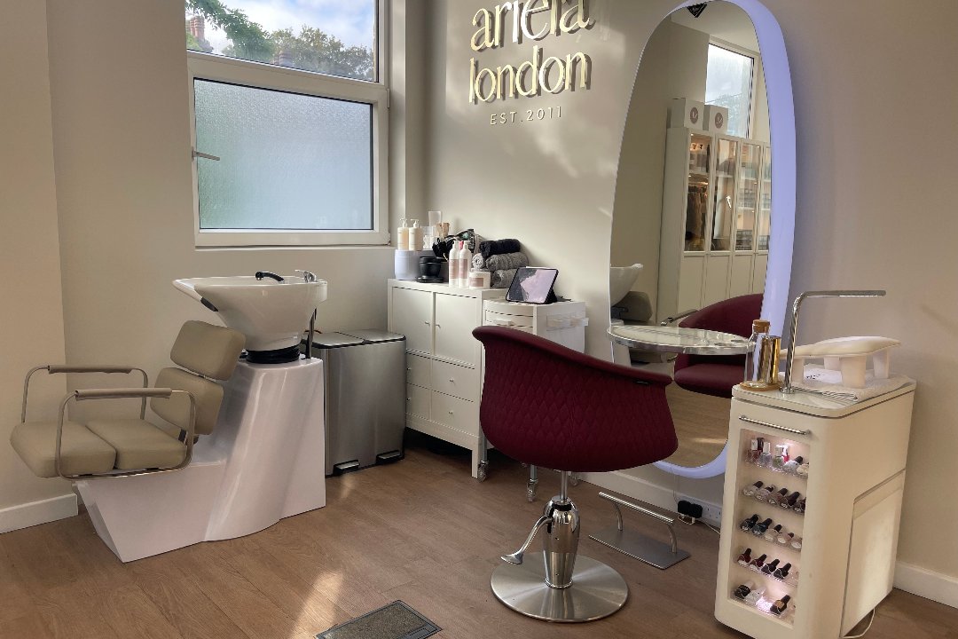 Ariela London, Purley Oaks, London