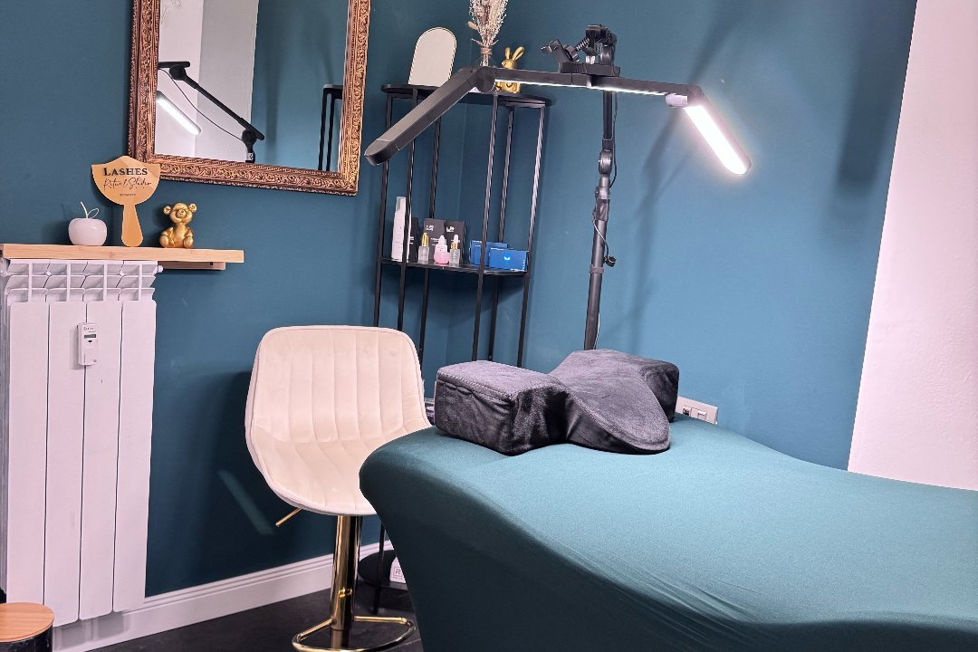 Factorlash, Giambellino - Lorenteggio, Milano