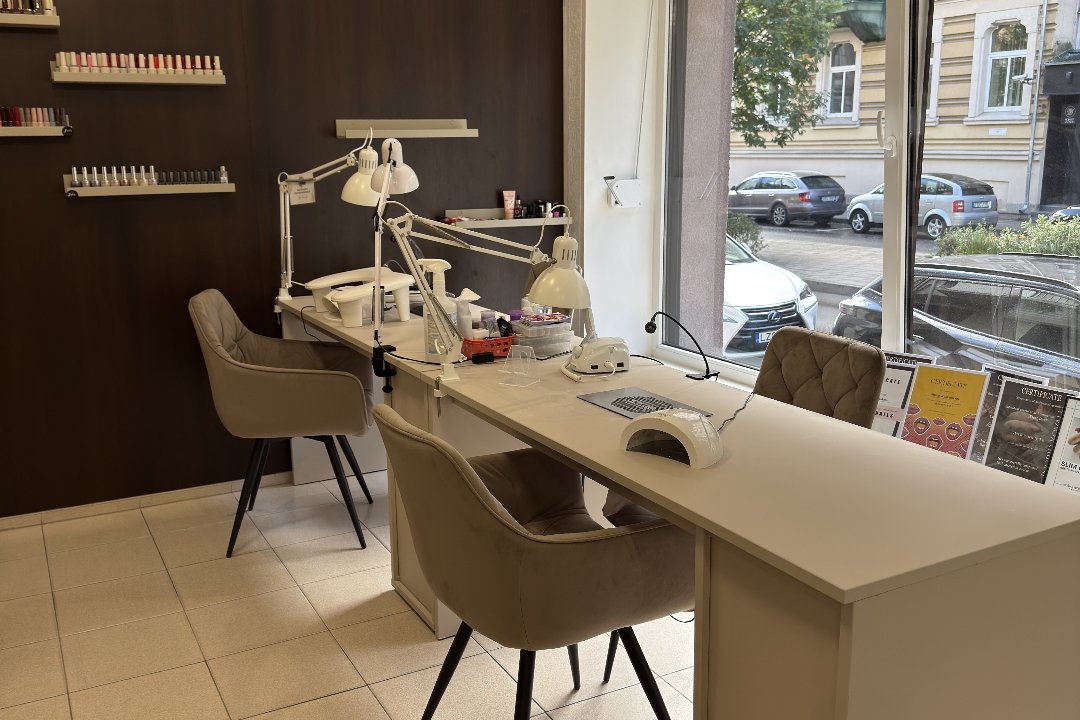 The One Signature Beauty & Nails Studio | Yuliia, Operos teatras, Vilnius
