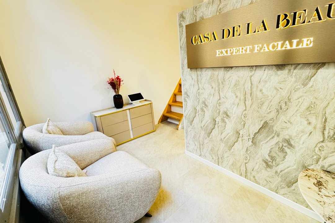 Casa de la Beauté - Microneedling - Hydrafacial- Hifu, Angervillier