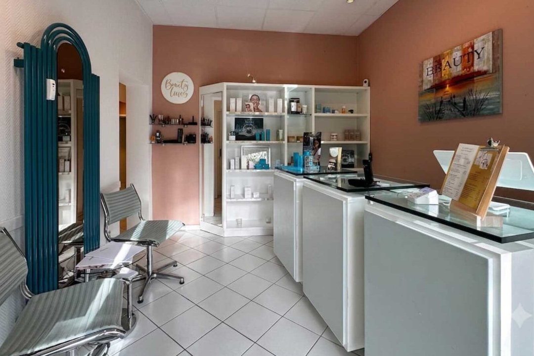 Crystal Beauty Halle (Saale), Halle