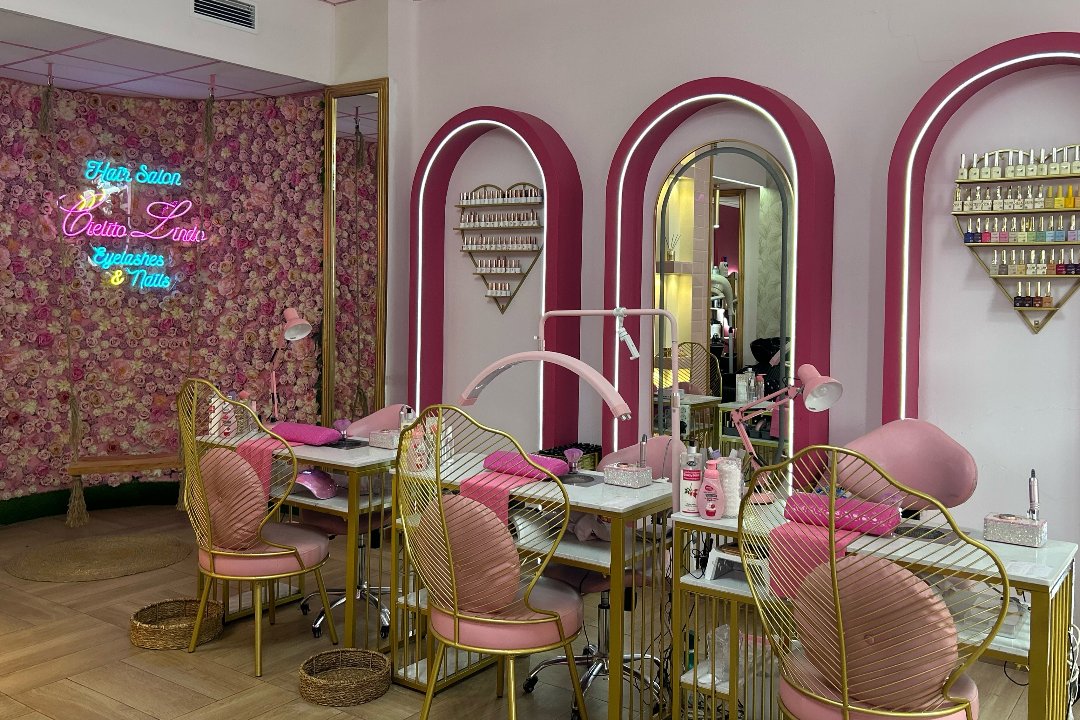 Peluquería y Estética Cielito Lindo, Nou Moles, Valencia