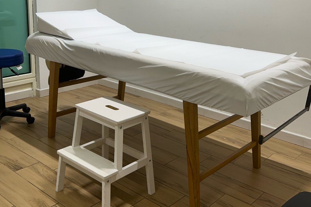 Luigi De Luca Massoterapista Osteopata, Poggioreale, Napoli
