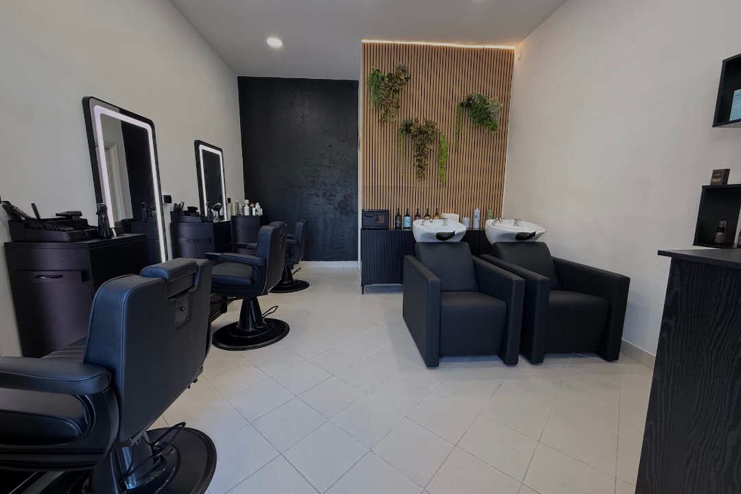 He Art Barber, Terracina, Lazio