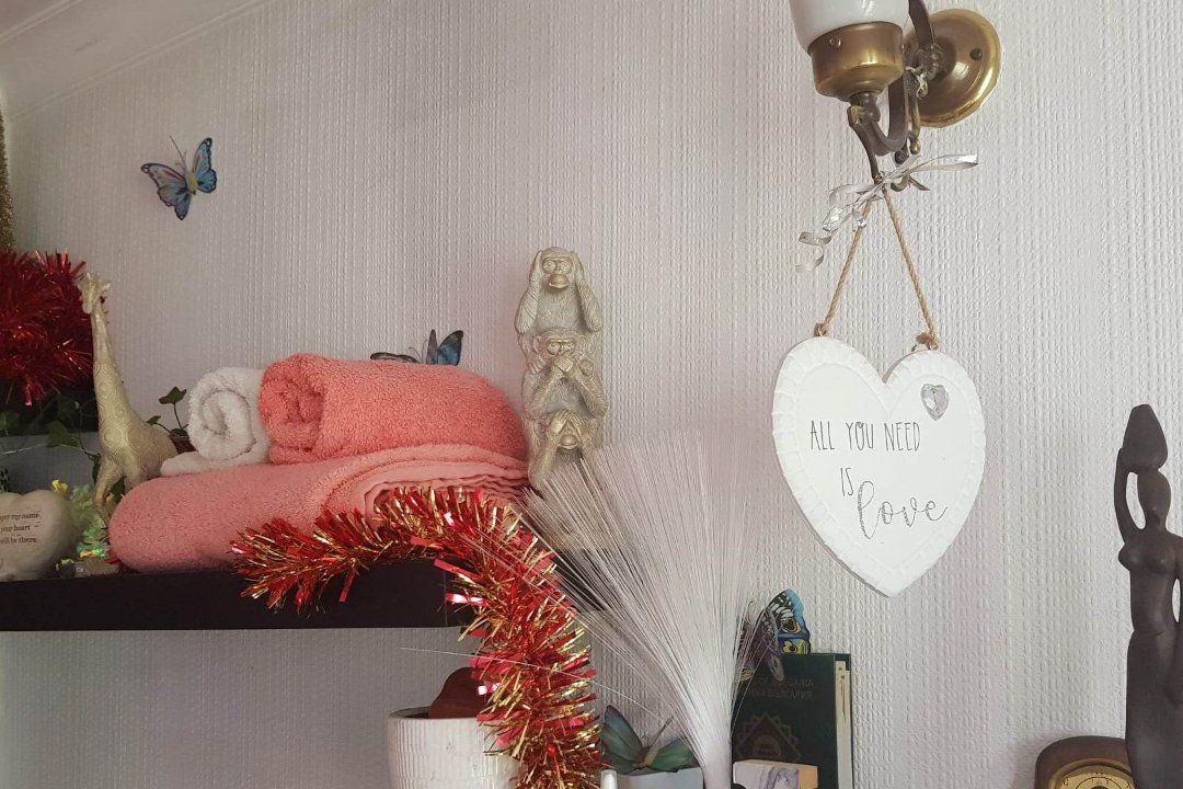 Therapeutic & Holistic Massage Women Only, Northolt, London