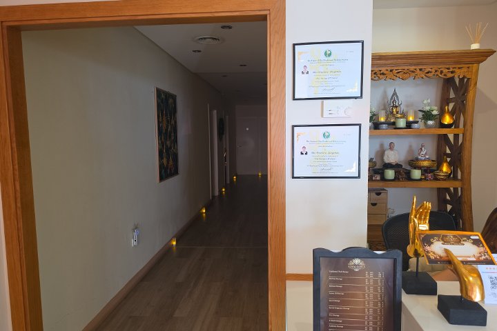 Royal Lotus Thai Massage Sevilla - Massage Sevilla - Photo de galerie - OneBooking