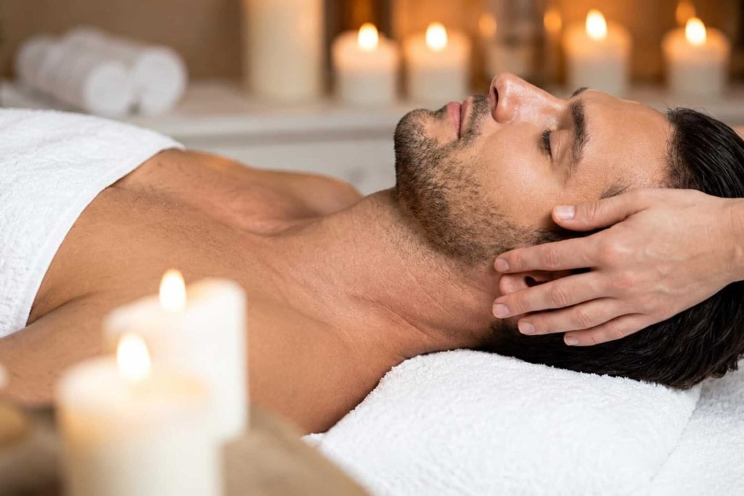 Equilibrium - Massage, Kollwitzplatz, Berlin