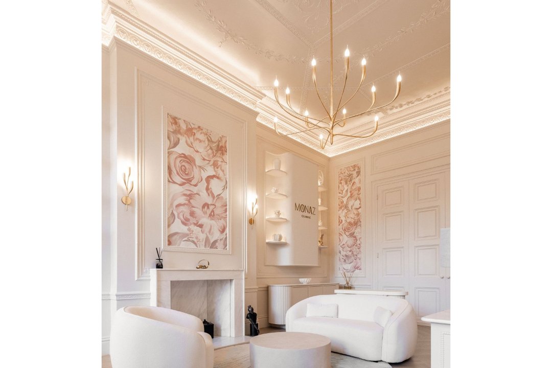 Monaz Clinic, Park Square, London