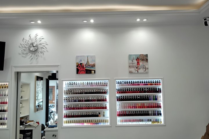 Ongles étoiles - Onglerie Paris - Photo de galerie - OneBooking