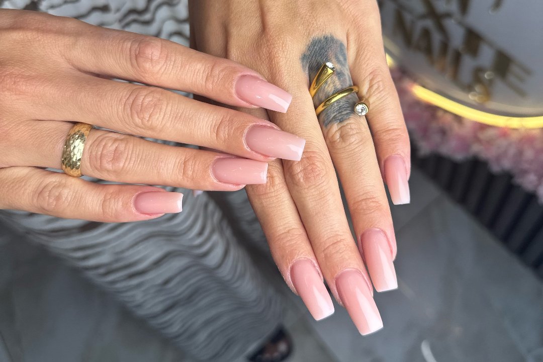 ML Revolution Exte & Nails, Περιστέρι, Αττική