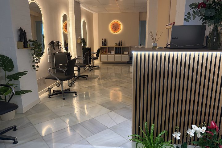 Peluquería Tony - Cádiz - Onglerie Cádiz - Photo de galerie - OneBooking