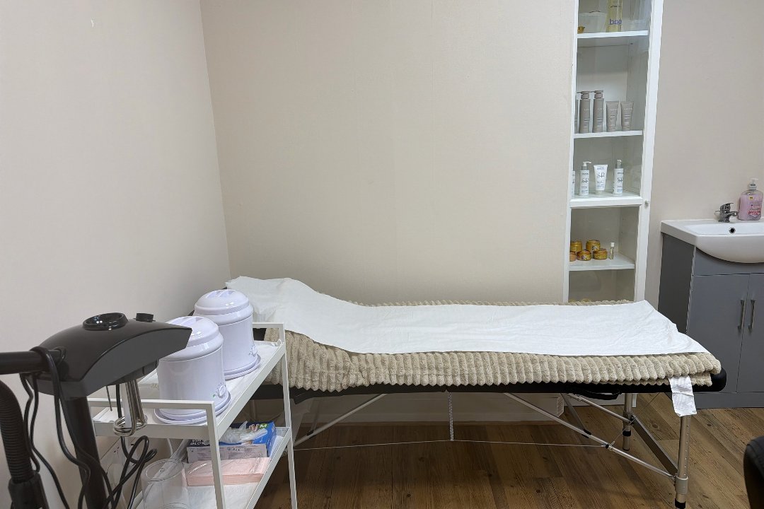 Beauty Brow Bar, Coney Hall, London